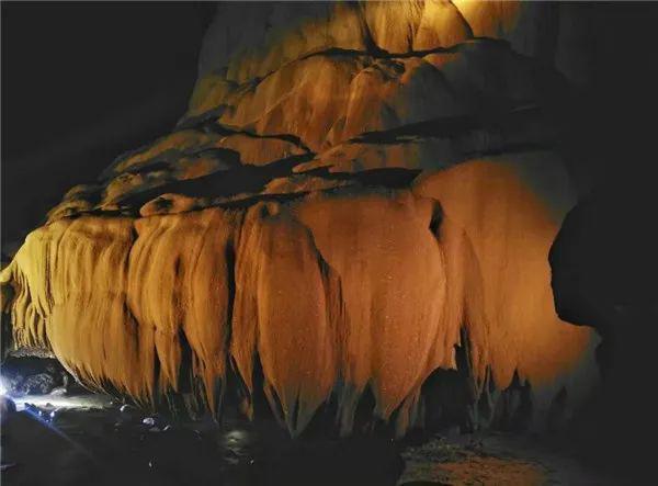 探神秘大岩洞 罗坑水库烧烤派对 登广东小张家界茶岩顶二天一夜