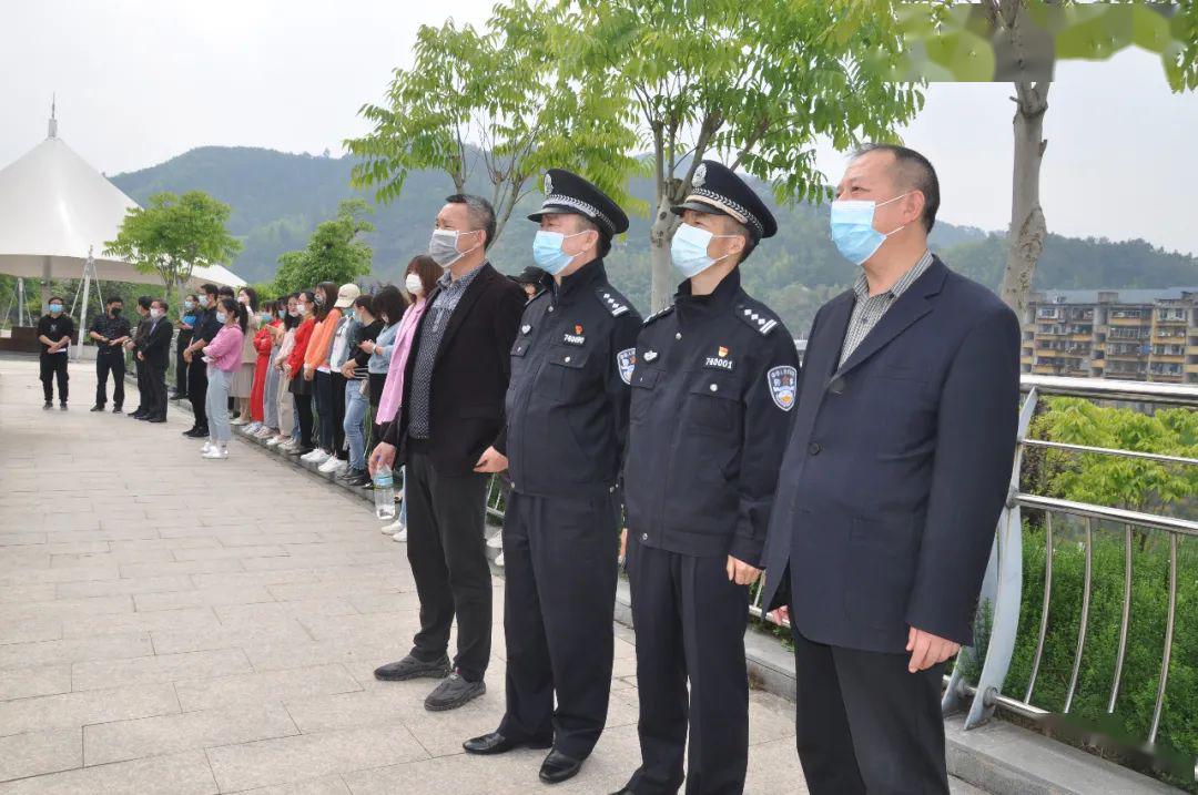 副县长,县反恐领导小组副组长,县公安局陈忠