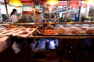 小学生在案板下学习一个月！