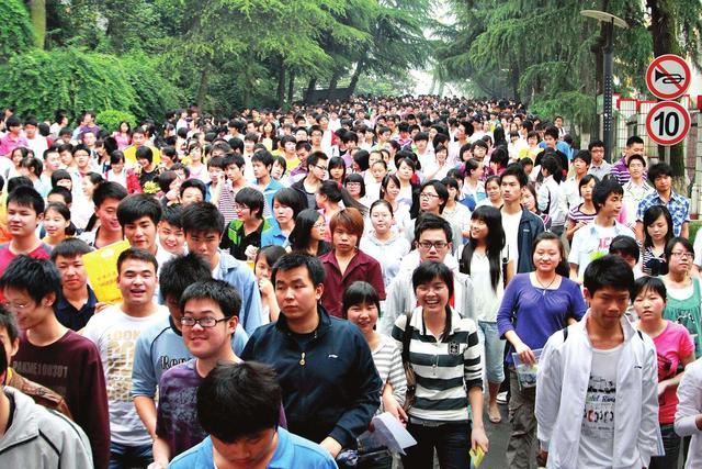 『高考』这两科成绩差的同学很容易吃亏，要特别注意距离高考不足50天