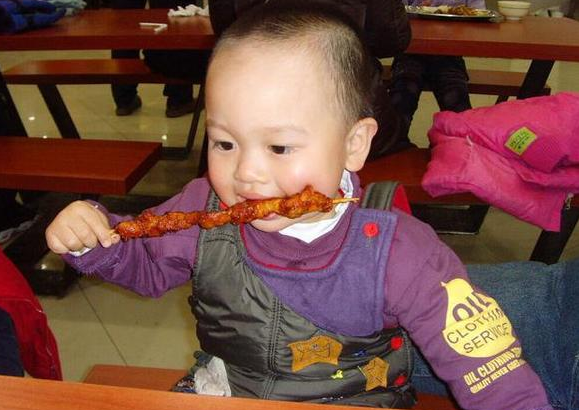 孩子@发育停滞！这3种食物怎么还经常给娃吃？5岁孩子脾胃虚弱