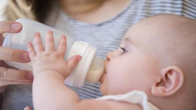 『孩子』偷走了孩子体内的钙一直给娃补钙为啥还缺钙？可能是这几样食物