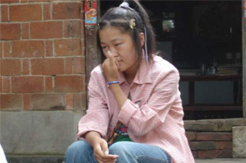 [女生]还写下8000字对教育不满的女生，如今成了这样那个高考故意0分
