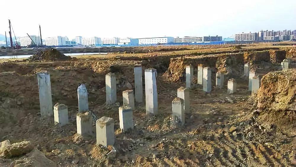 建筑物体型,结构,荷载和地质条件,选择桩基,复合桩基,刚性桩复合地基