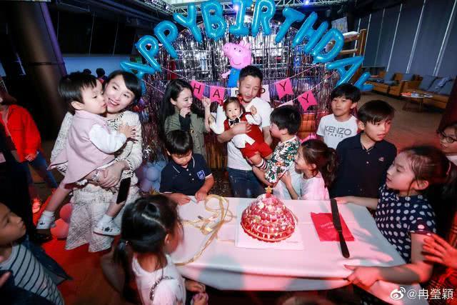 #儿子#宝贝扮哪吒太可爱，3个儿子长得像套娃邹市明全家为小儿子庆生