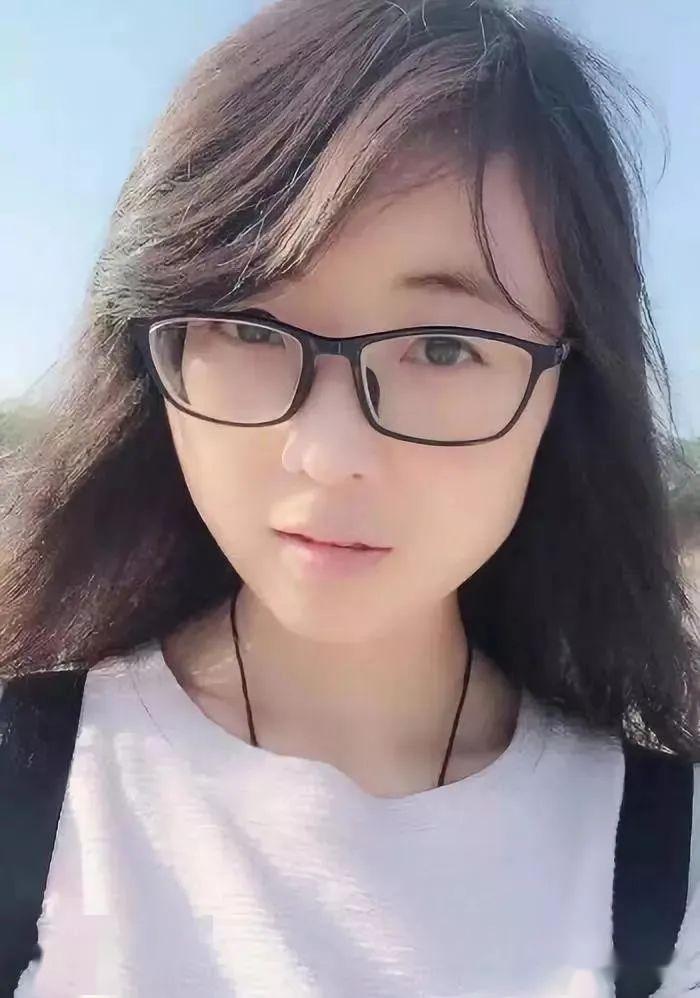 无缘无故||(4位诗人作品)_蜻蜓