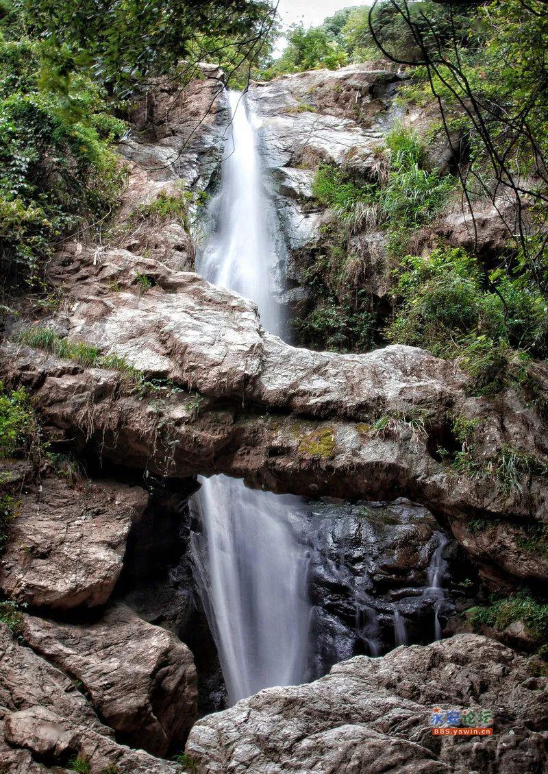 永安市小陶镇奇河村奇河瀑布景点,全程水泥路,游玩时注意携带六神牌