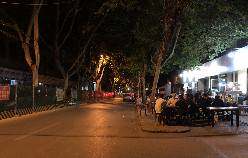 西安人口最多的夜市_西安夜市(2)