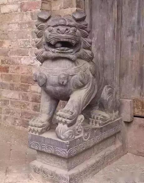 卢沟桥上的石狮(始建于1189年)