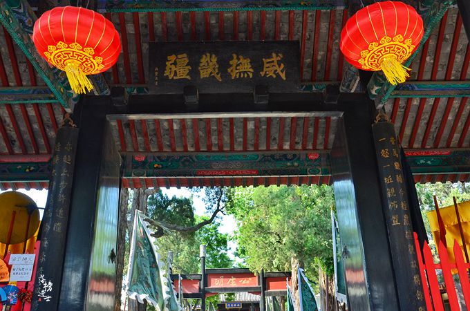 建筑▲位于繁华的闹市，号称“清朝八督之首”，保定城最著名的景点