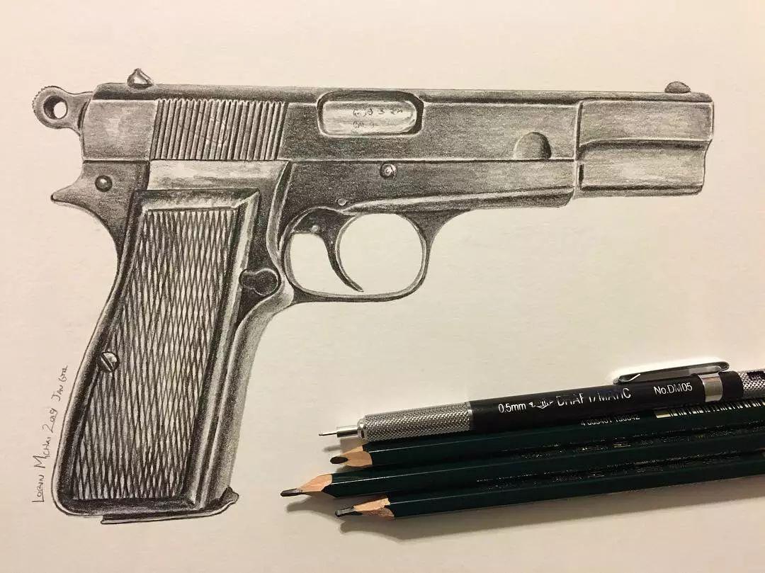 出神入化看看喜欢枪械的画师用铅笔画下的武器