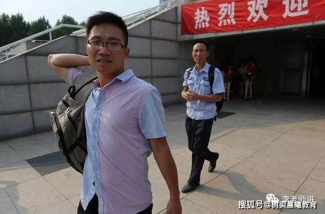 「高考」复读8次拒绝9所大学，清华毕业后过得怎么样“高考疯子”吴善柳
