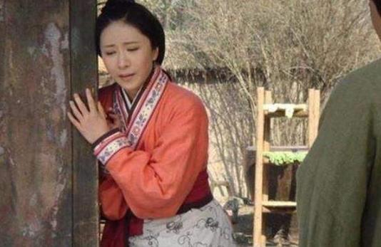 古代经常打战,失去丈夫的女人,可以回娘家或恢复单身的自由吗?