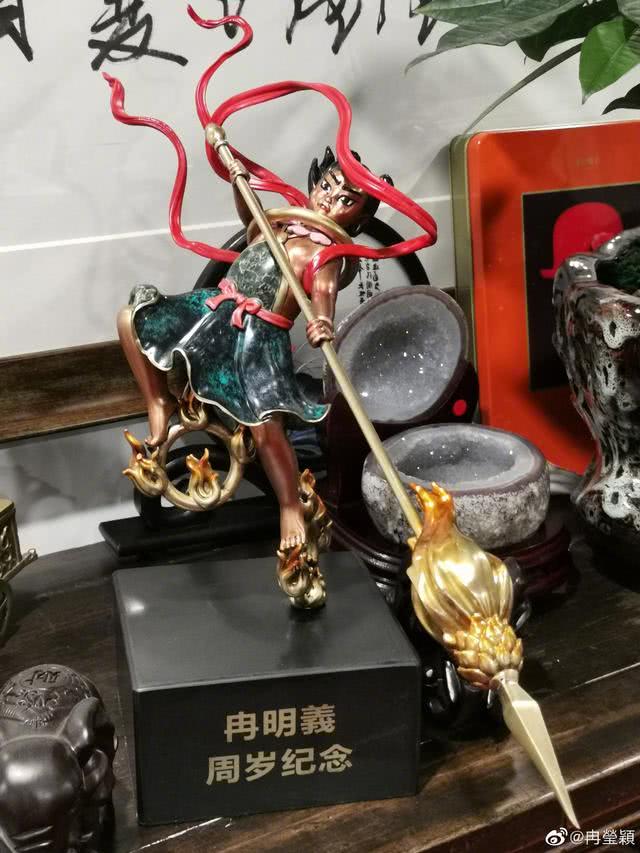 #儿子#宝贝扮哪吒太可爱，3个儿子长得像套娃邹市明全家为小儿子庆生