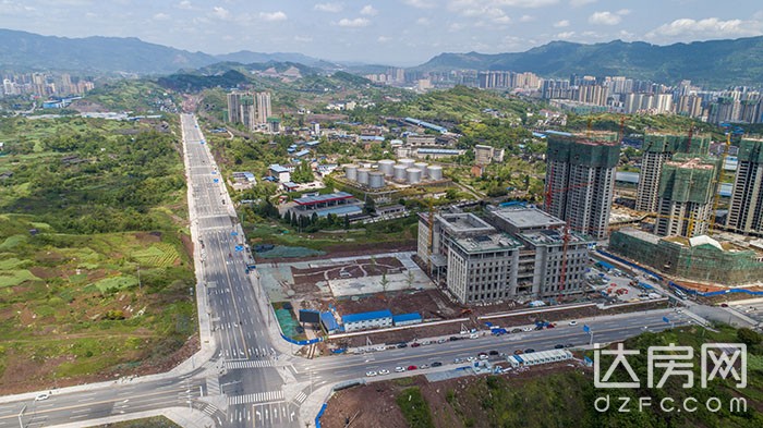 作为达州未来经济核心区域的马踏洞新区,是达州城市空间"南延西扩