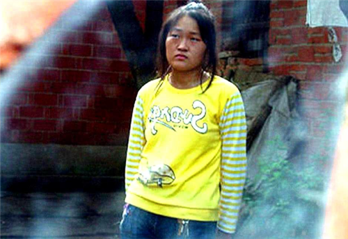 [女生]还写下8000字对教育不满的女生，如今成了这样那个高考故意0分