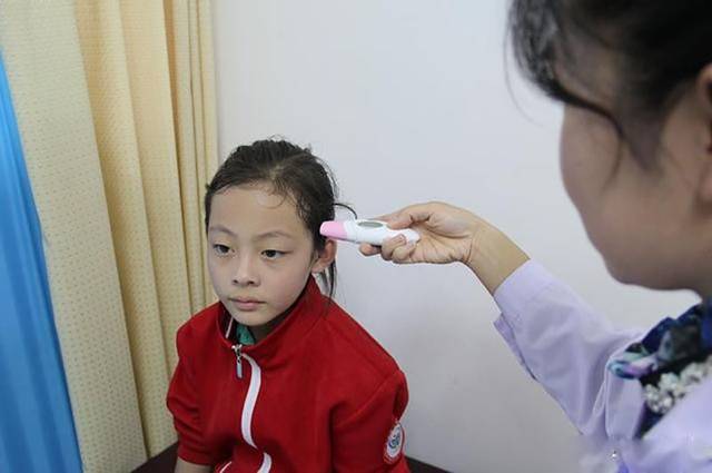 『孩子』长得高，牢记“不吃3物”“常做3事”劝告：想要孩子体质强