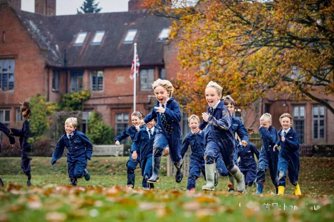 英国贵族学校也太美了吧?好想再当一次学生.