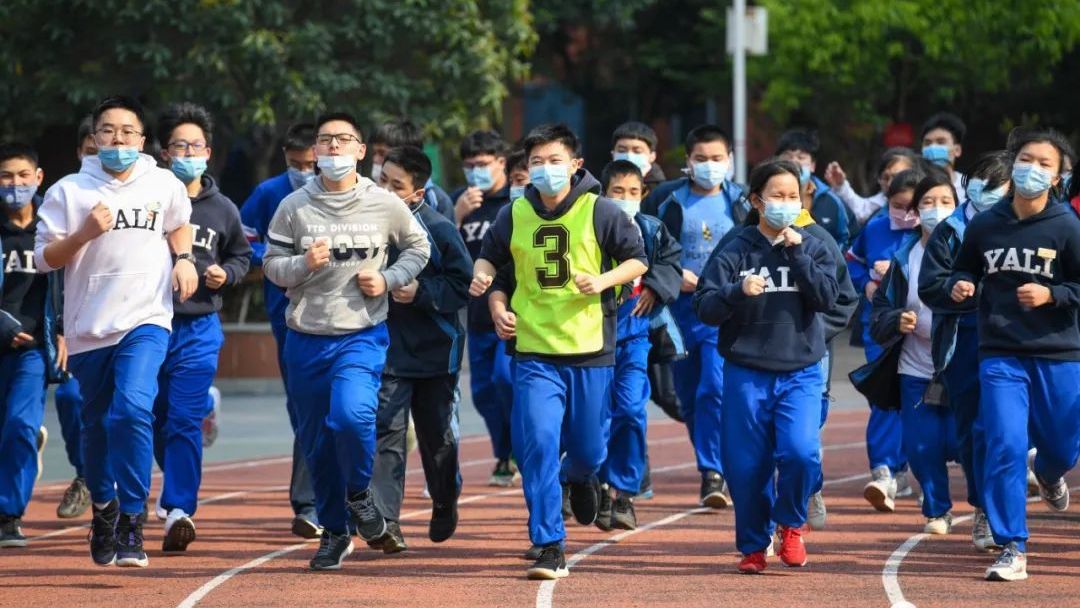 多地叫停学生体育课戴口罩半月内三学生跑步猝死