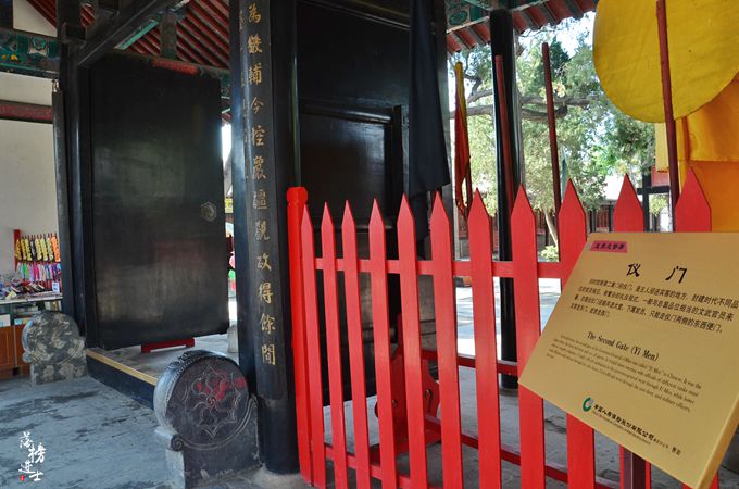 建筑▲位于繁华的闹市，号称“清朝八督之首”，保定城最著名的景点