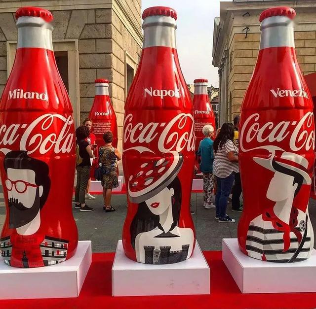除了上面的一系列创意可口可乐在国内也曾推出过"城市罐"
