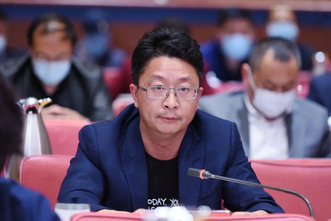 青岛市政协委员,青岛萨纳斯智能科技股份有限公司董事长马培娜