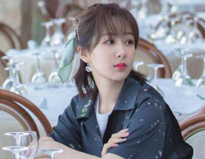 杨紫最新真实消息 11b5e32fbb094aefa5073936f364ce57.png