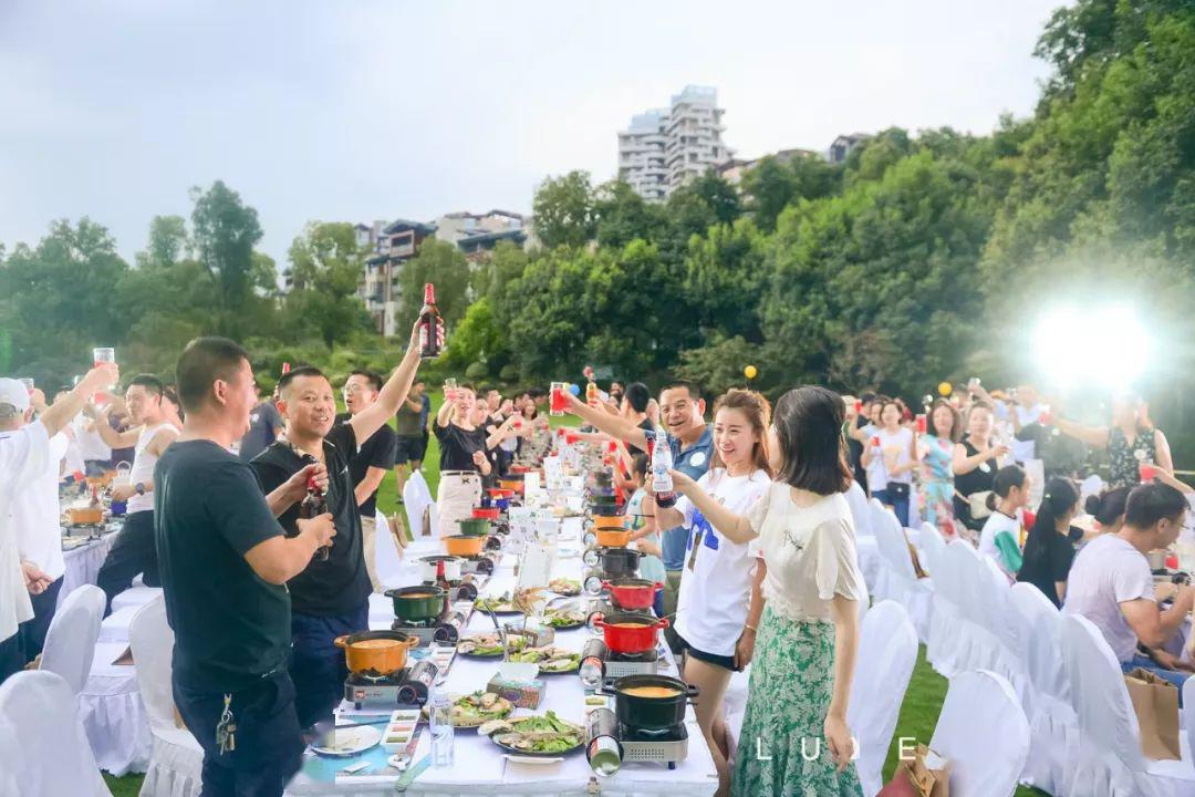 这片名为"麓色菜园"的空间,由麓湖农耕社成员辛勤耕耘.