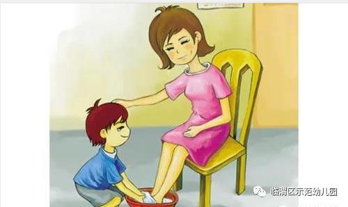 妈妈忙碌了一天,一定很辛苦,快来给妈妈捶捶背,按摩一下吧,妈妈一定会
