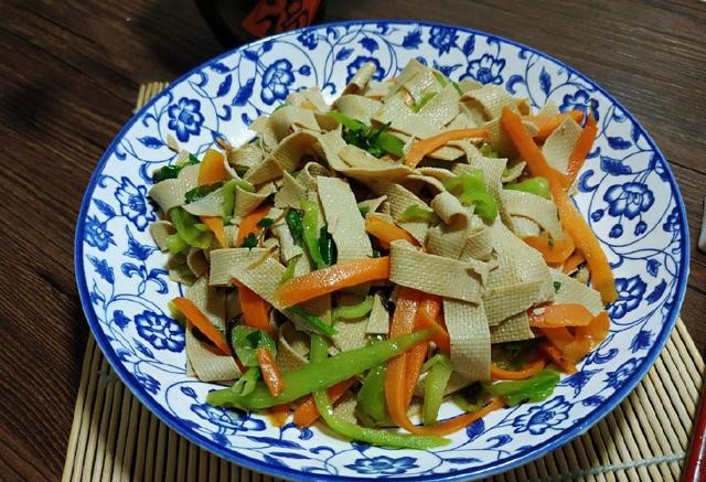 豆腐皮配什么炒的好吃 6a4e8002639845f5bec10e5cc5cf3a84.jpeg