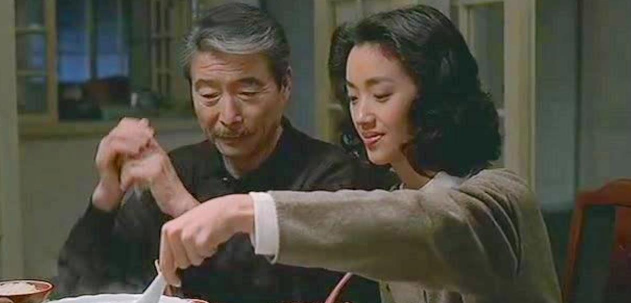 电影《饮食男女》,勇于追求幸福,为自己所向往的生活着想