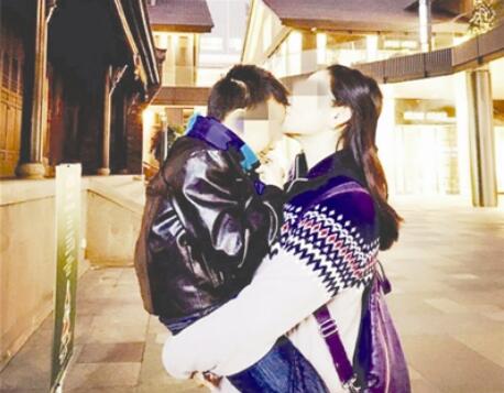 「儿子」儿子患罕见肾病 妈妈捐肾救子 儿子：妈妈的肾 会让我变得更好