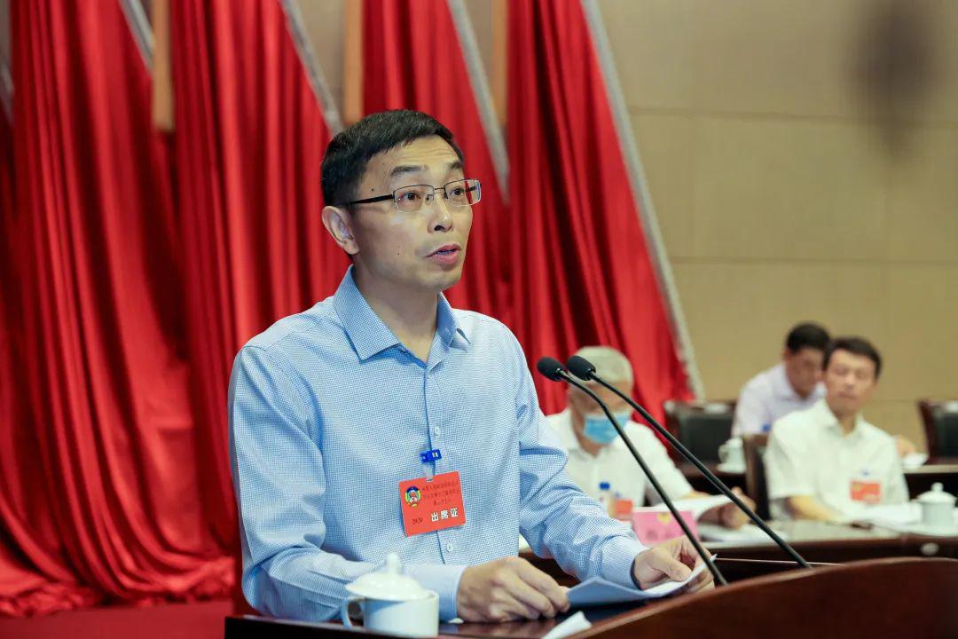 政协萍乡市第十三届委员会第五次会议举行大会发言 李小豹李江河