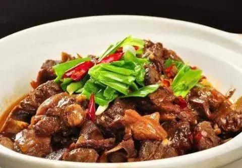 菜谱:红煨牛杂,红烧狗肉,红烧鱼块