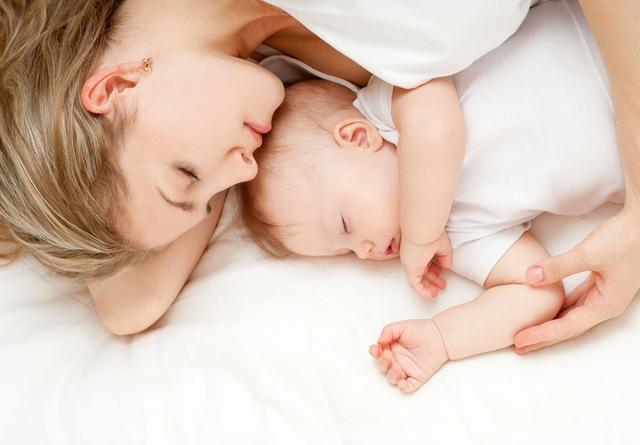 孩子睡眠直接影响到生长发育，养成良好睡眠习惯，须做到以下5点