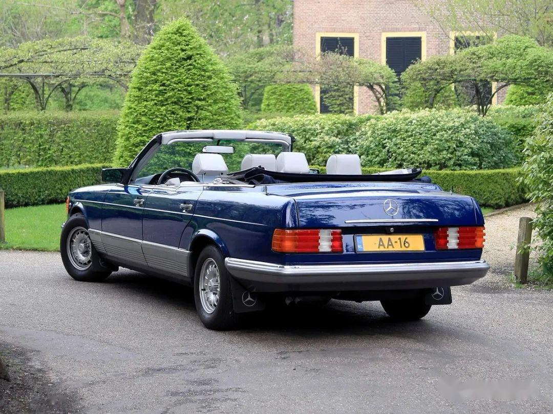 独一无二 1985年荷兰前女王定制的奔驰380sel敞篷版
