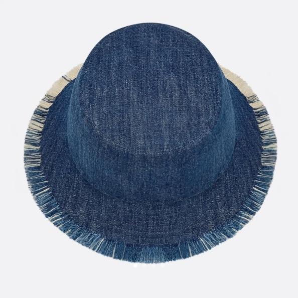 印花遮阳还能小脸不洗头懒整理?8款超百搭名牌渔夫帽戴上秒出门