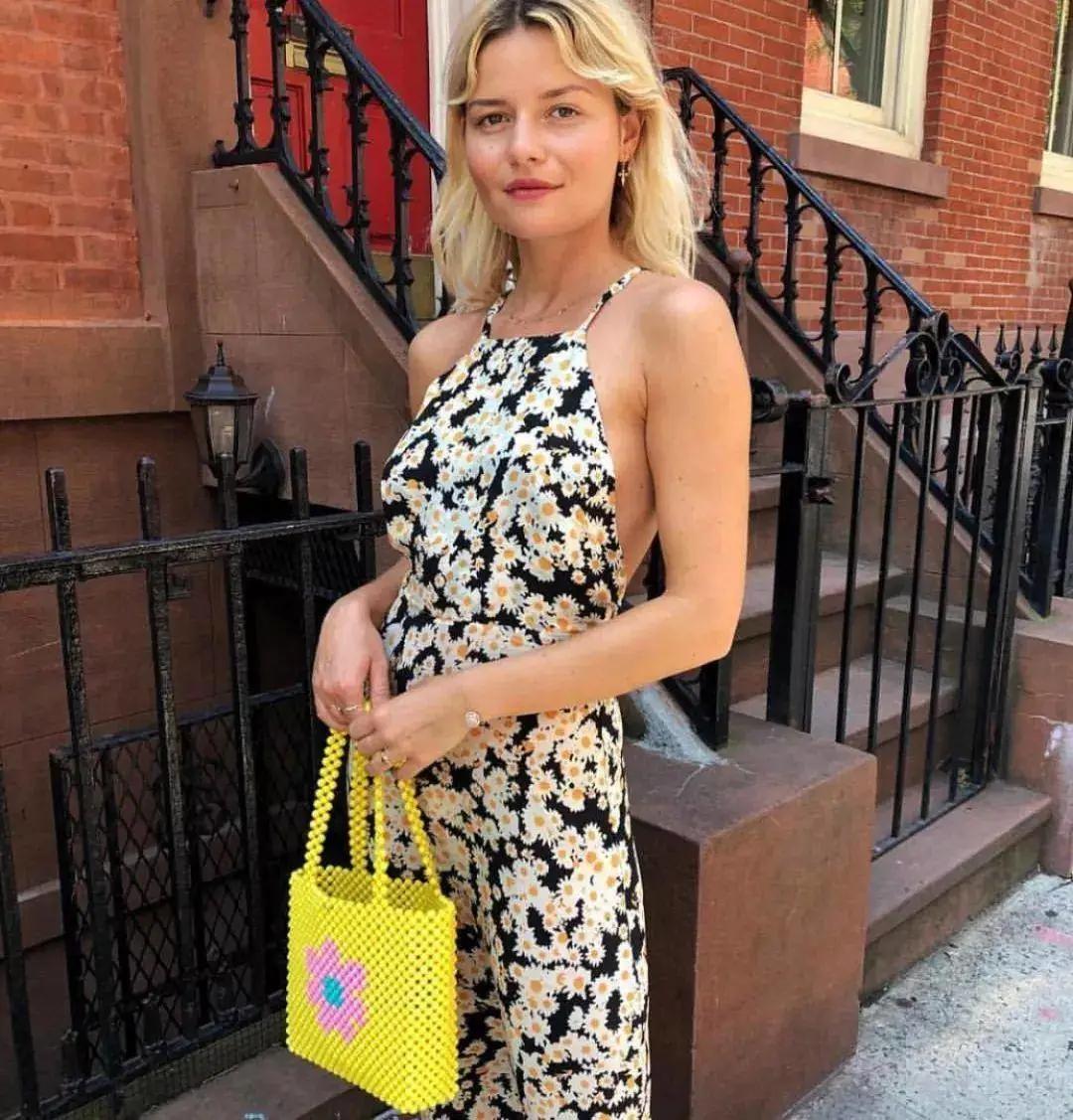 Iola“小雏菊裙”太洋气了吧! 谁穿谁时髦!