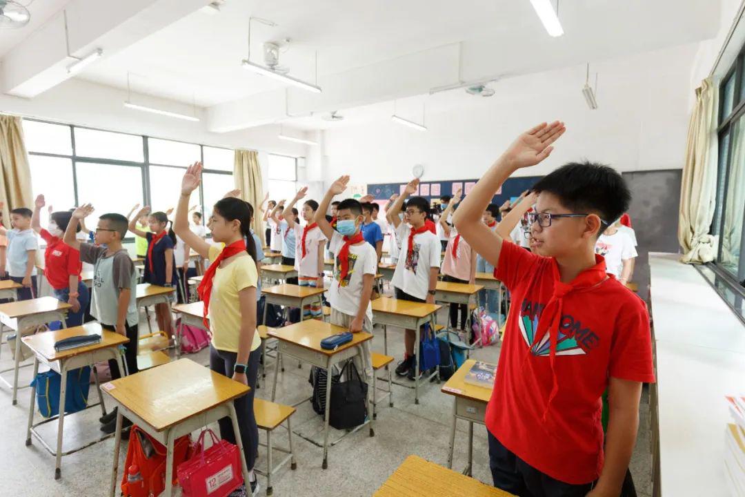“终于可以回学校了！”莞城第二批次学生今日返校