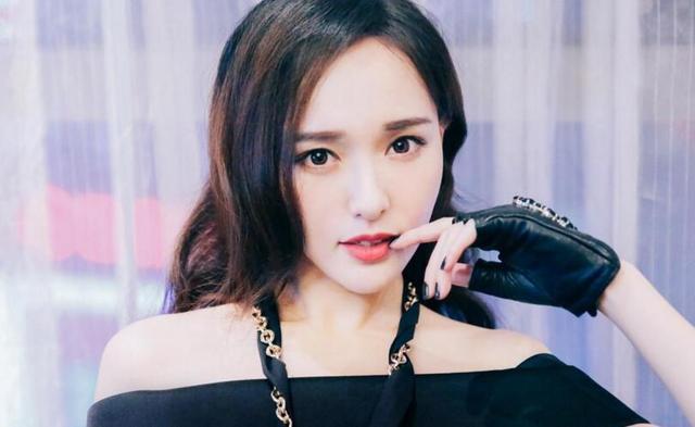 高冷的女人什么性格 15a4bd894ab143fa80de555f4afc7b94.jpeg