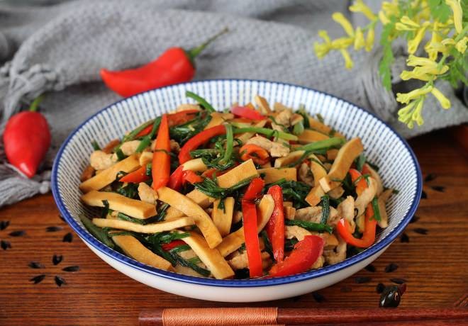 瘦肉炒豆干 6d64b29fbd6c453eb7486080be612280.jpeg