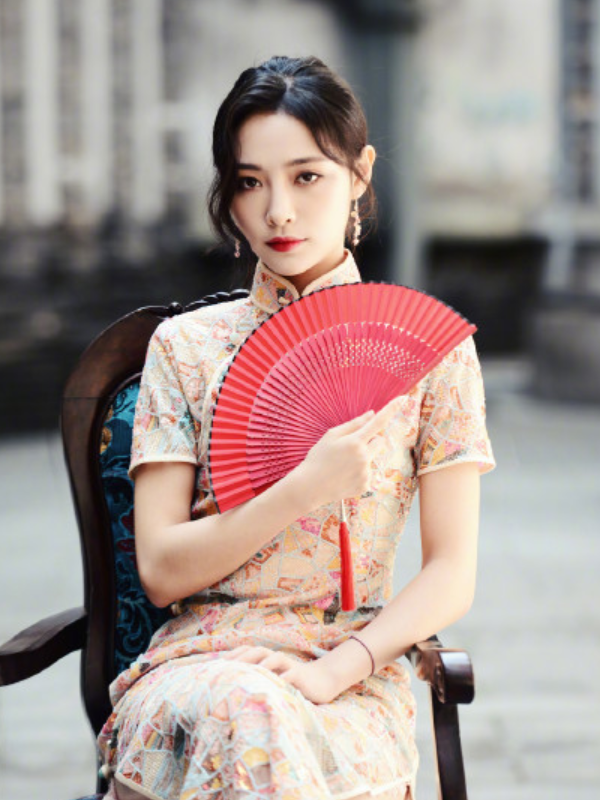 迪丽热巴旗袍照许佳琪旗袍照看见李沁旗袍照心动的感觉