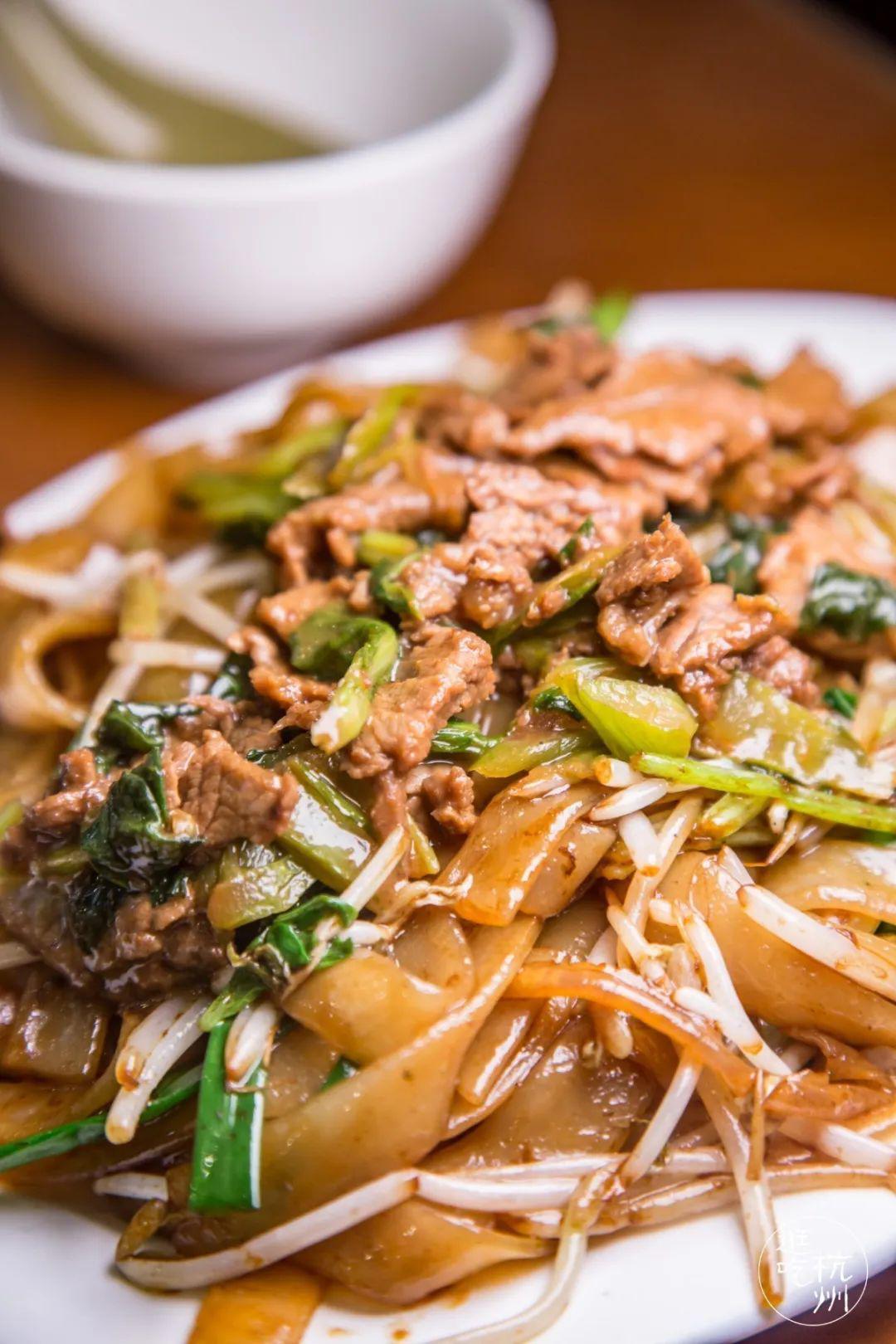 如何炒牛肉炒河粉 7f7d4ff54aff46fc84177d534c0019a9.jpeg