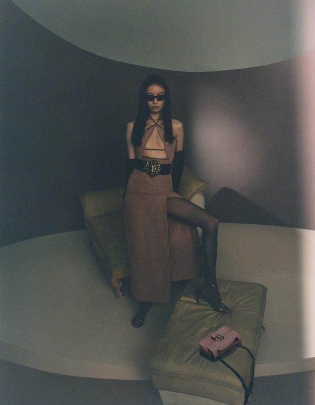 显得31岁倪妮这波封面气质超绝！蜻蜓上脸、跟泰国第一美撞衫