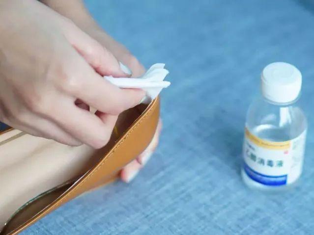 难题今天我们就来解决一下！新鞋磨脚堪比世纪难题