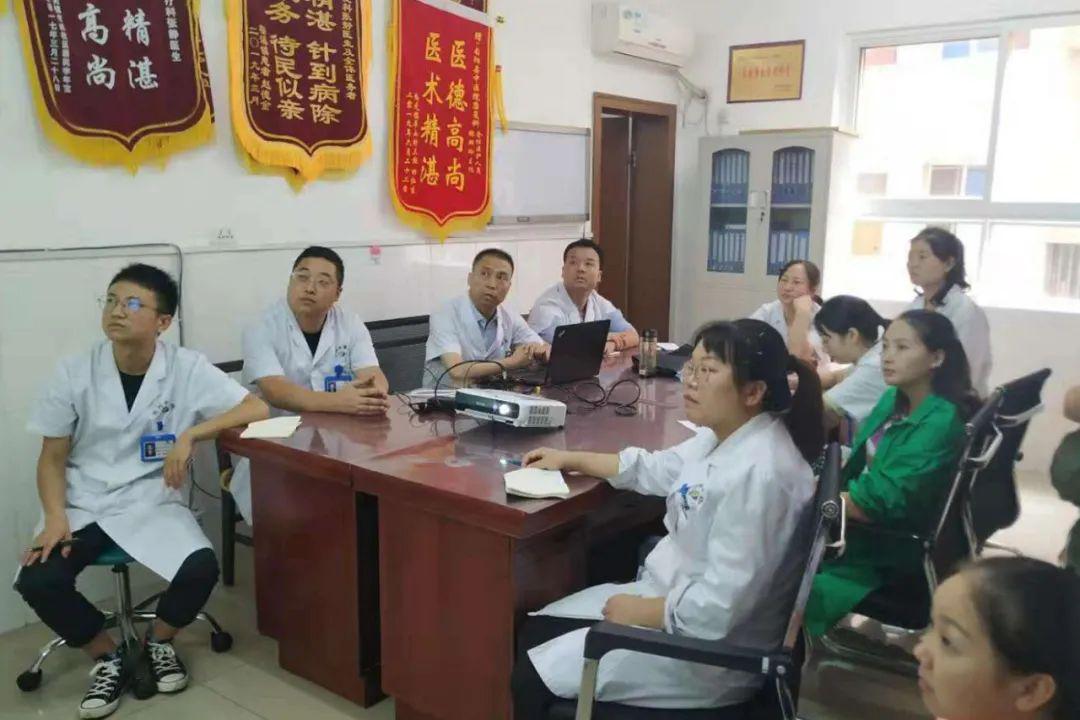 大巴山接力帮扶2所县级医院健康扶贫丨省级三甲医院专家组团再进大巴山