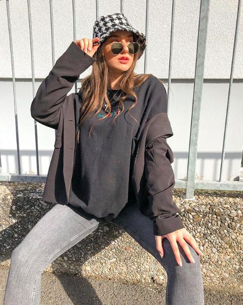 印花遮阳还能小脸不洗头懒整理?8款超百搭名牌渔夫帽戴上秒出门