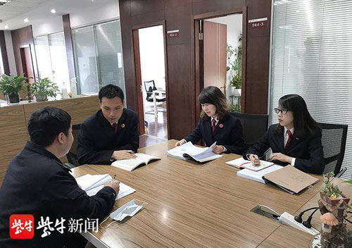 拍卖会上的拍卖员叫什么 a4307e7ede774583acea2c8d94ef35e8.jpeg