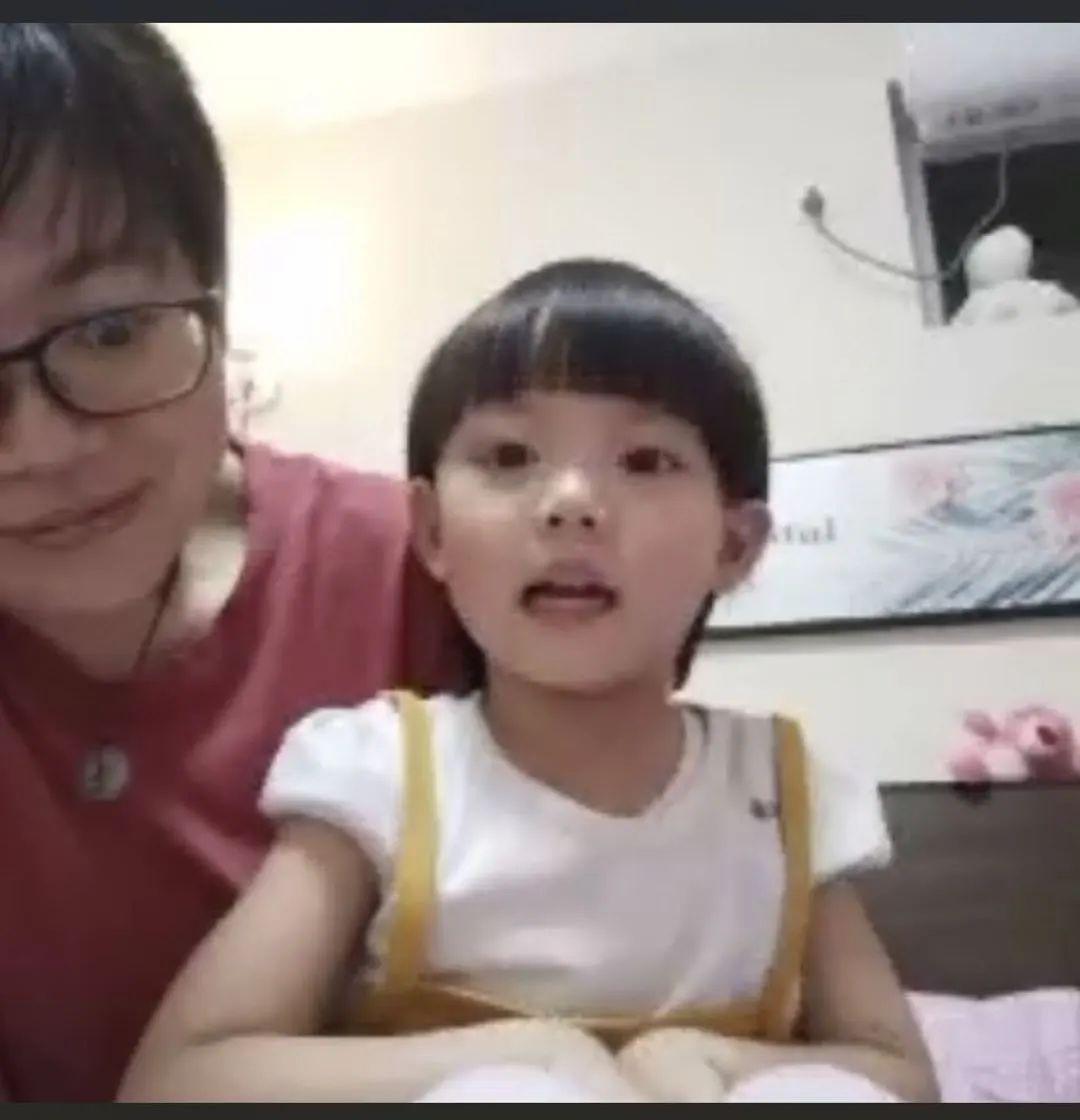 老师的一个眼神 b8ea166635fe4679abb17d5f04d44123.jpeg