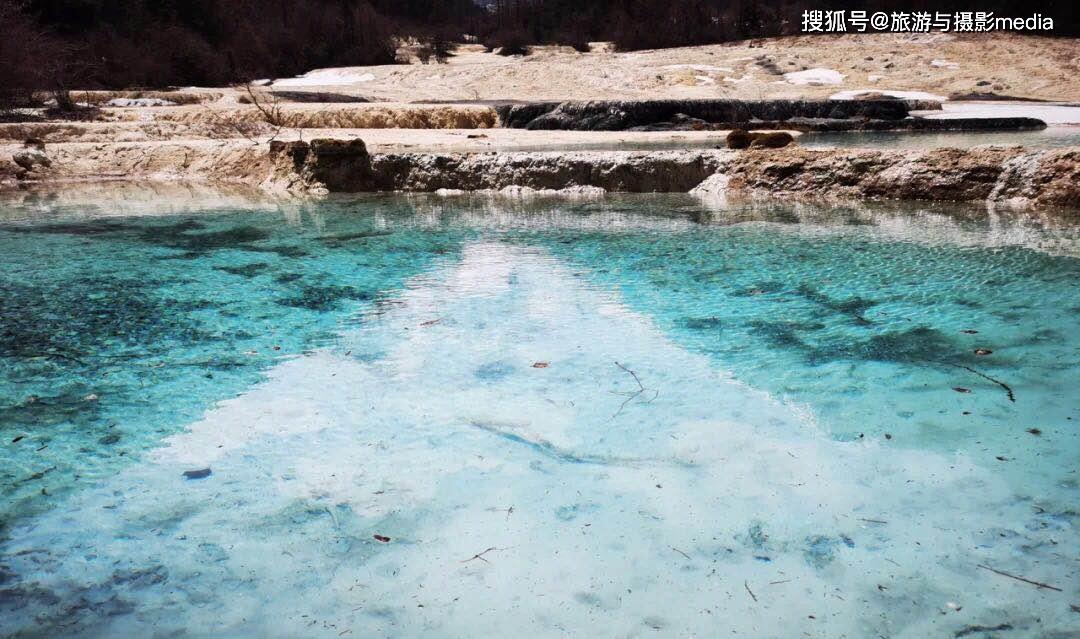 ​中国唯一完整的高原湿地，有3400个彩池遍布！被誉为“人间瑶池”